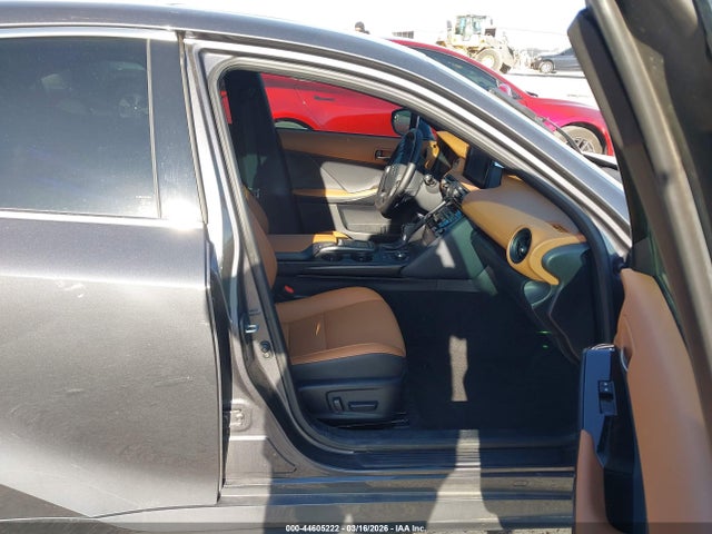 Продажа на аукционе авто 2023 Lexus Is 300, vin: JTHCA1D24P5127177, номер лота: 44605222