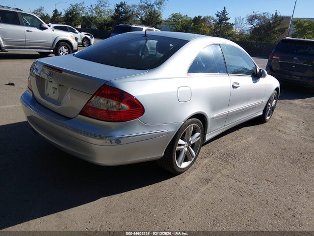 44605228 :رقم المزاد ، WDBTJ56H56F180813 vin ، 2006 Mercedes-benz Clk 350 مزاد بيع