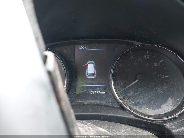 2019 NISSAN ROGUE 5N1AT2MTXKC821745 Photo 6