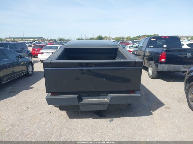 Продажа на аукционе авто 2024 Tesla Cybertruck All-wheel Drive, vin: 7G2CEHED2RA043630, номер лота: 44605281
