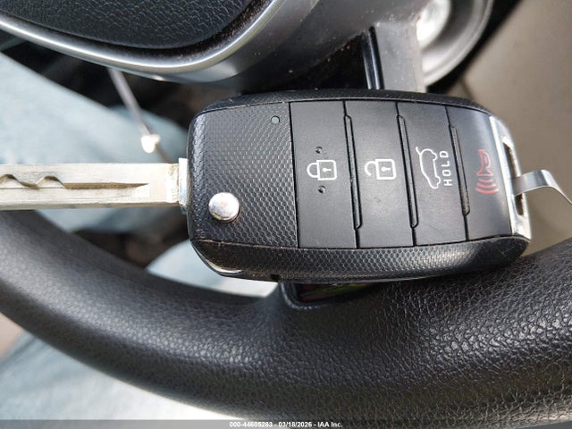 44605283 :رقم المزاد ، 5XYPGDA36KG447309 vin ، 2019 Kia Sorento 2.4l Lx مزاد بيع