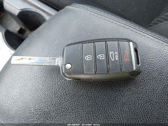 44605287 :رقم المزاد ، 5XXGT4L34KG348419 vin ، 2019 Kia Optima Lx مزاد بيع