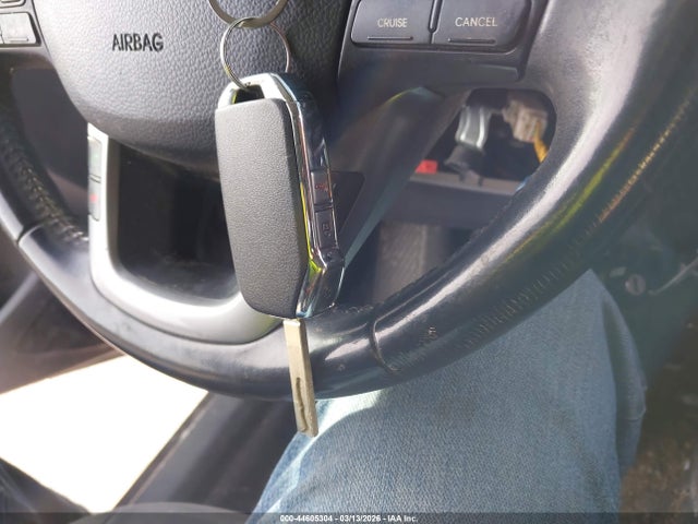 44605304 :رقم المزاد ، KNADN4A39F6503757 vin ، 2015 Kia Rio Ex مزاد بيع