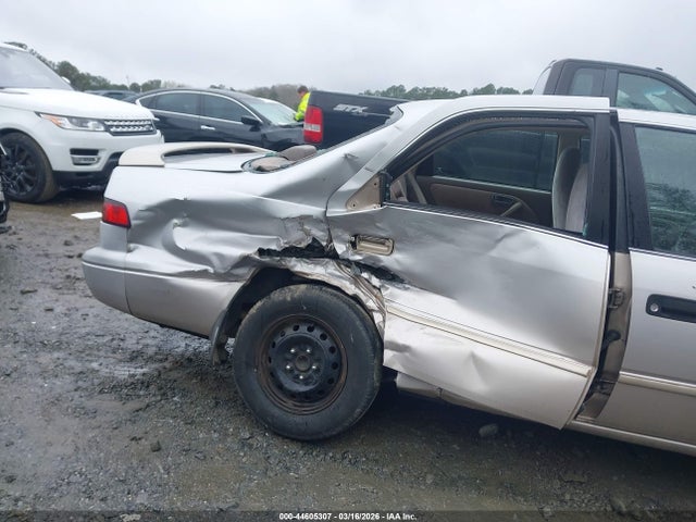 1998 TOYOTA CAMRY 4T1BG22KXWU203893 Photo 5