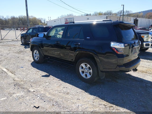 2023 TOYOTA 4RUNNER JTEFU5JR6P5304497 Photo 2