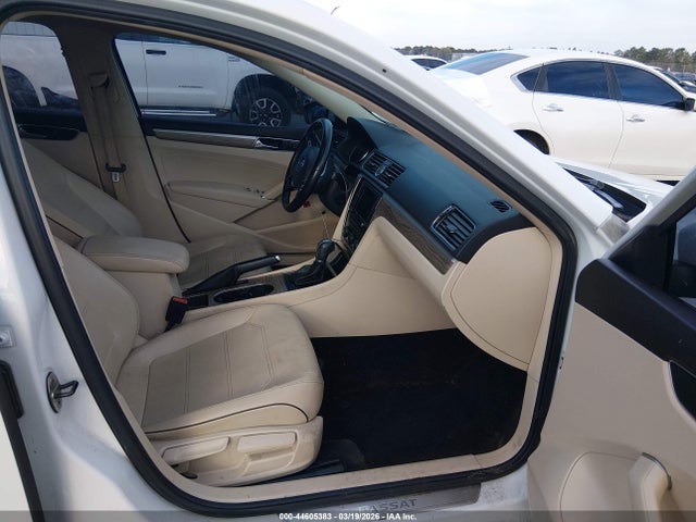 44605383 :رقم المزاد ، 1VWGT7A34HC035106 vin ، 2017 Volkswagen Passat 1.8t Se مزاد بيع