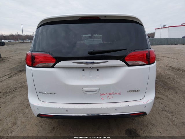 Auction sale of the 2020 Chrysler Pacifica Touring L, vin: 2C4RC1BG0LR114377, lot number: 44605451