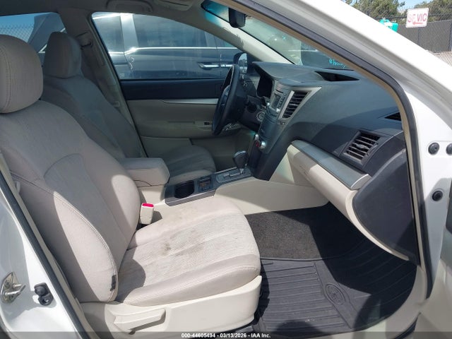 Aukcja sprzedaży 2014 Subaru Legacy 2.5i Premium, vin: 4S3BMBC65E3011929, numer aukcji: 44605494