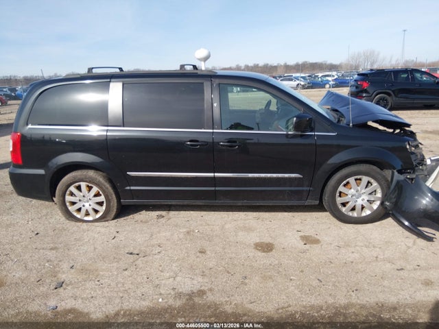 Продажа на аукционе авто 2016 Chrysler Town & Country Touring, vin: 2C4RC1BG8GR230304, номер лота: 44605500