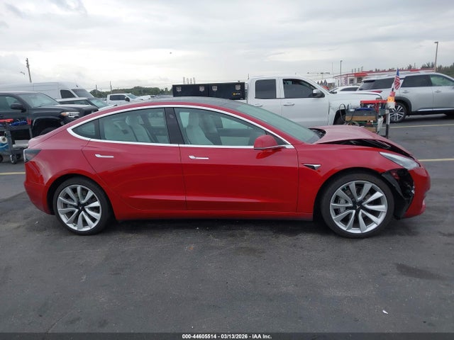2019 Tesla Model 3 Long Range/performance მანქანა იყიდება აუქციონზე, vin: 5YJ3E1EB5KF391973, აუქციონის ნომერი: 44605514