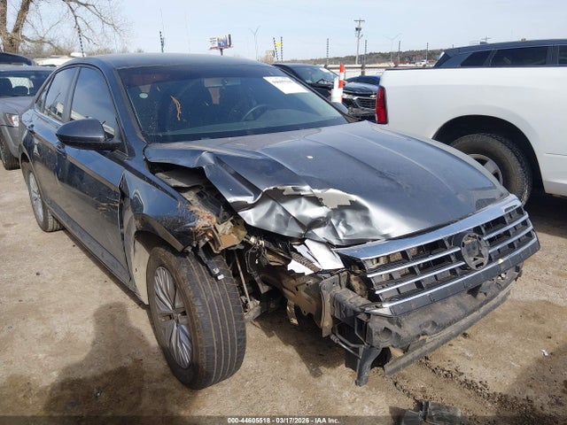 Продаж на аукціоні авто 2019 Volkswagen Jetta 1.4t R-line/1.4t S/1.4t Se, vin: 3VWC57BUXKM172198, номер лоту: 44605518
