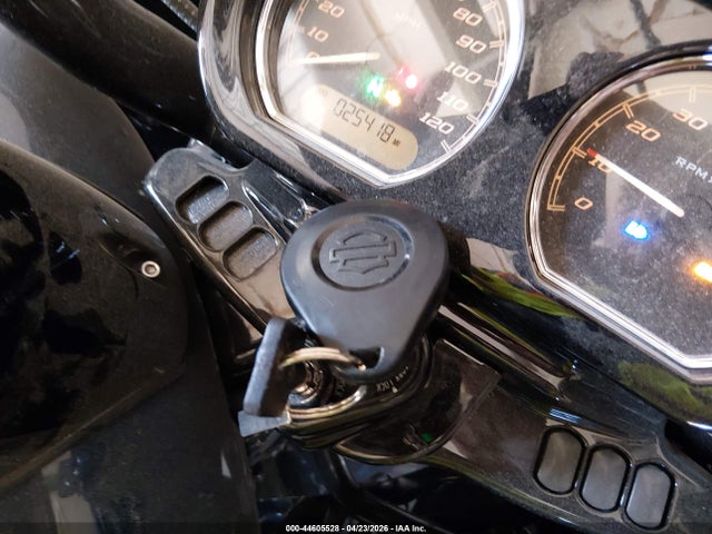 2019 HARLEY-DAVIDSON FLTRXS 1HD1KTP12KB635497 Photo 10