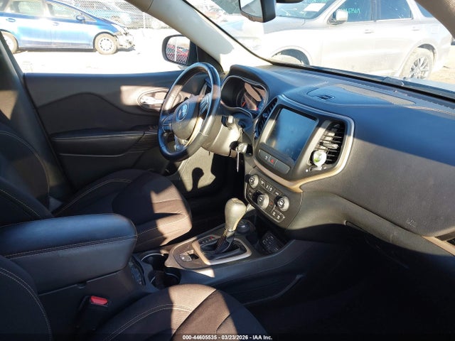 2016 JEEP CHEROKEE 1C4PJMCS5GW285687 Photo 4