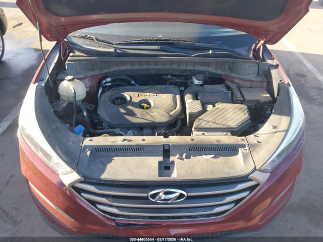 KM8J23A42GU182526 Hyundai TUCSON SE