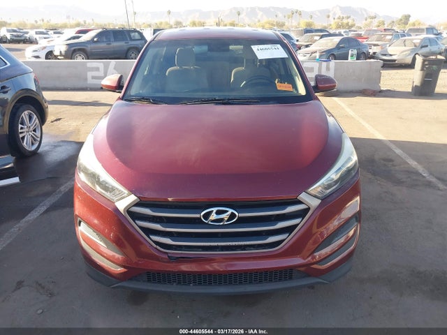 KM8J23A42GU182526 Hyundai TUCSON SE
