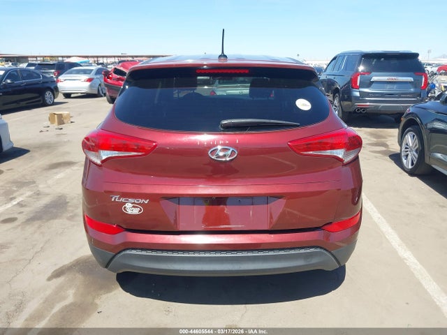 KM8J23A42GU182526 Hyundai TUCSON SE