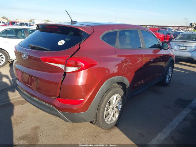 KM8J23A42GU182526 Hyundai TUCSON SE