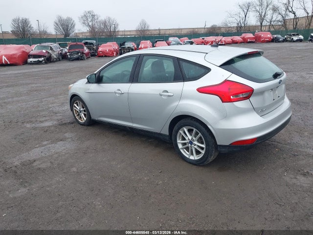 Ford FOCUS SE 2015 1FADP3K2XFL328777 Image 3