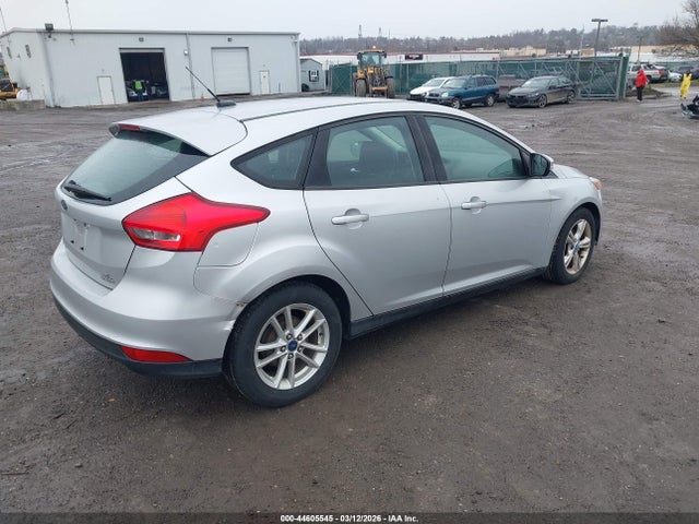 Ford FOCUS SE 2015 1FADP3K2XFL328777 Image 4