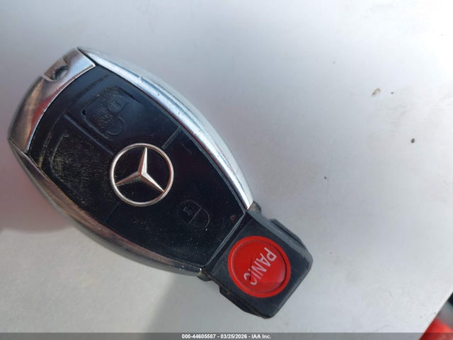 44605587 :رقم المزاد ، WDDGF54X98F112263 vin ، 2008 Mercedes-benz C 300 Luxury/sport مزاد بيع