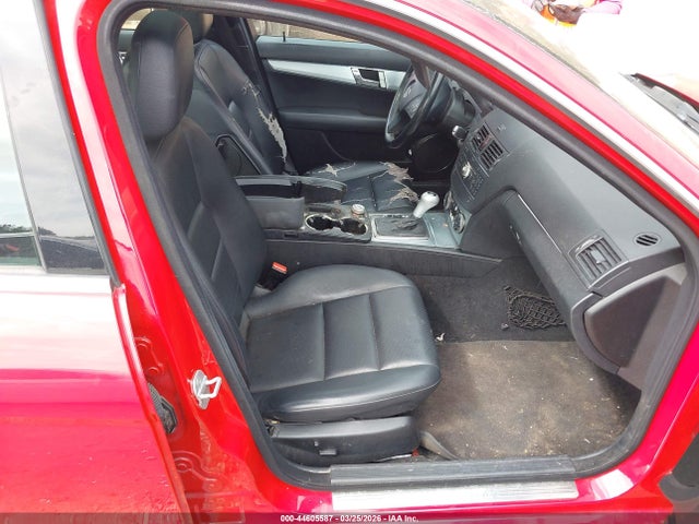 44605587 :رقم المزاد ، WDDGF54X98F112263 vin ، 2008 Mercedes-benz C 300 Luxury/sport مزاد بيع