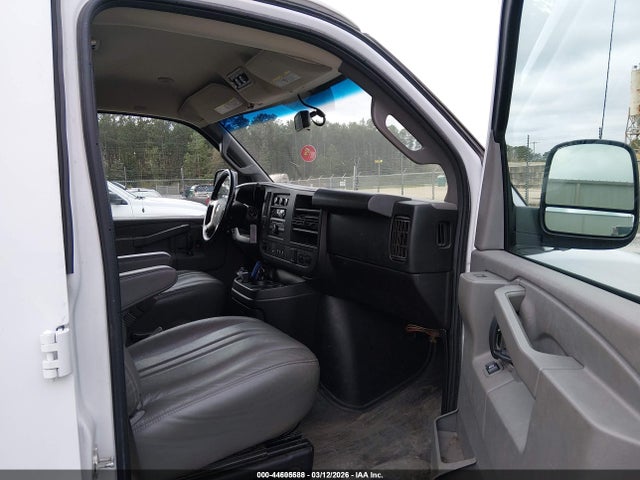 1GAWGEFF7H1292890 Chevrolet Express 2500 Ls