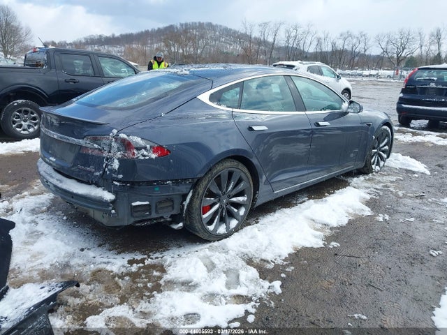 2020 Tesla Model S Performance Dual Motor All-wheel Drive მანქანა იყიდება აუქციონზე, vin: 5YJSA1E45LF358630, აუქციონის ნომერი: 44605593