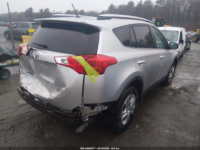 Toyota RAV4 LE 2015 2T3BFREV7FW230039 Image 4