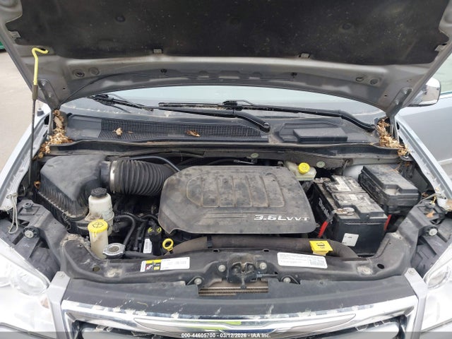 Продажа на аукционе авто 2015 Chrysler Town & Country Touring-l, vin: 2C4RC1CG1FR602269, номер лота: 44605700
