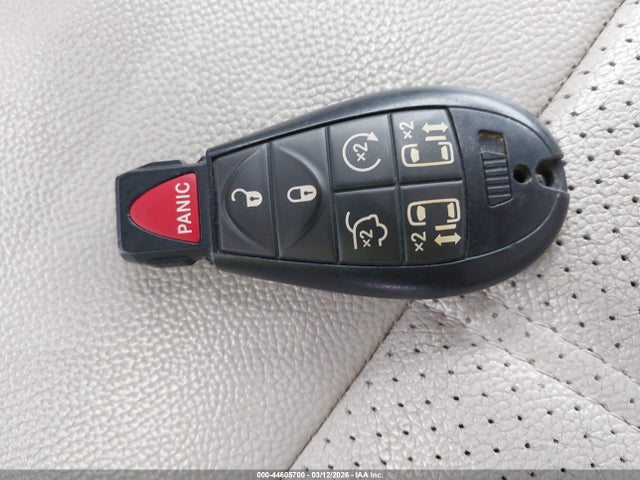 Продажа на аукционе авто 2015 Chrysler Town & Country Touring-l, vin: 2C4RC1CG1FR602269, номер лота: 44605700