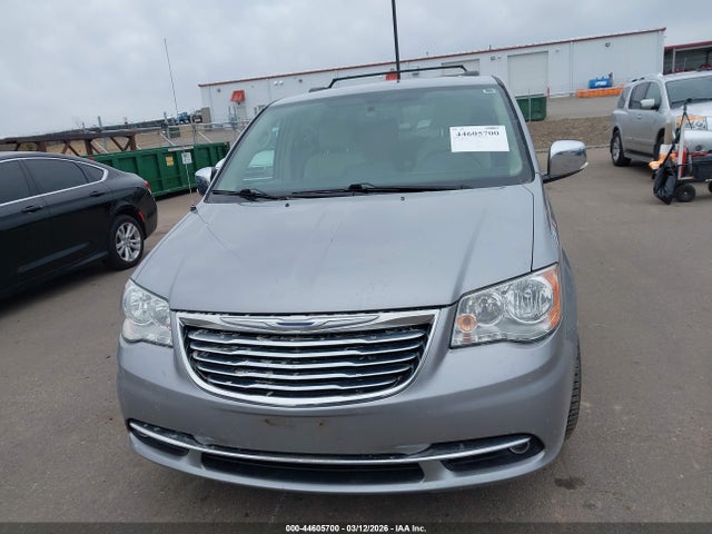 Продажа на аукционе авто 2015 Chrysler Town & Country Touring-l, vin: 2C4RC1CG1FR602269, номер лота: 44605700