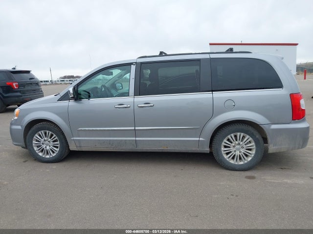 Продажа на аукционе авто 2015 Chrysler Town & Country Touring-l, vin: 2C4RC1CG1FR602269, номер лота: 44605700