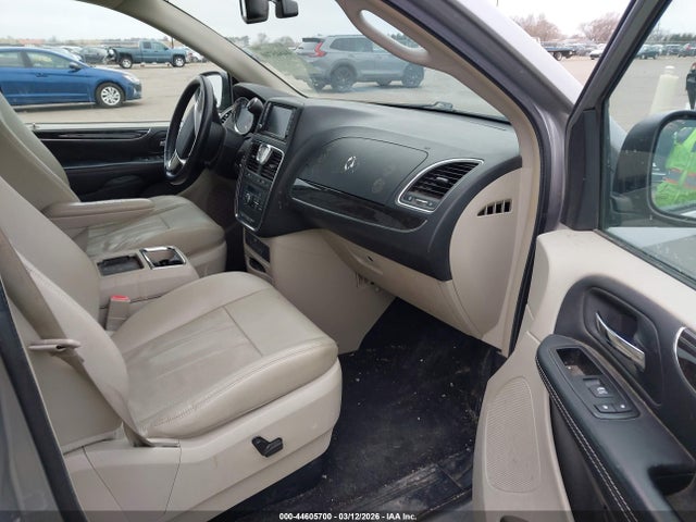 Продажа на аукционе авто 2015 Chrysler Town & Country Touring-l, vin: 2C4RC1CG1FR602269, номер лота: 44605700