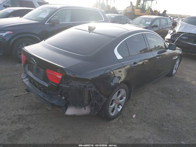 2018 JAGUAR XE SAJAR4FX6JCP32480 Photo 3
