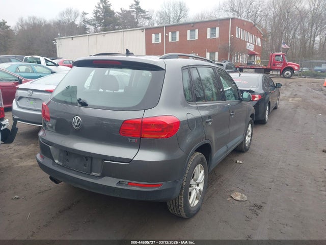 44605727 :رقم المزاد ، WVGAV7AX0HK030766 vin ، 2017 Volkswagen Tiguan 2.0t/2.0t S مزاد بيع