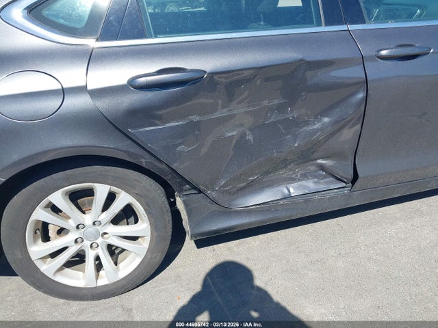 Продажа на аукционе авто 2015 Chrysler 200 Limited, vin: 1C3CCCAB3FN595710, номер лота: 44605742