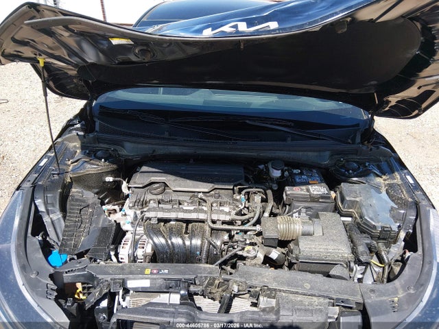 44605786 :رقم المزاد ، 3KPFW4DE8SE139387 vin ، 2025 Kia K4 Gt-line مزاد بيع