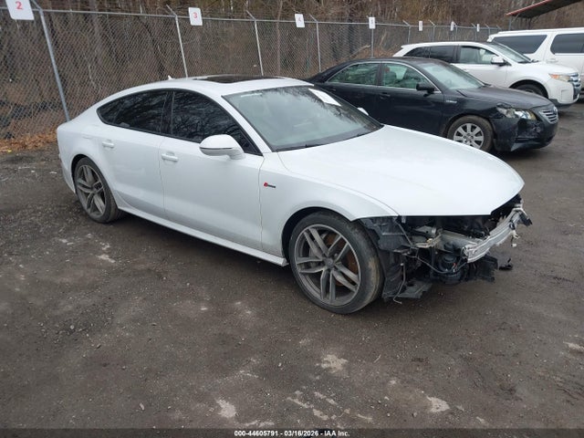 2016 AUDI A7 WAUWGAFC5GN037536