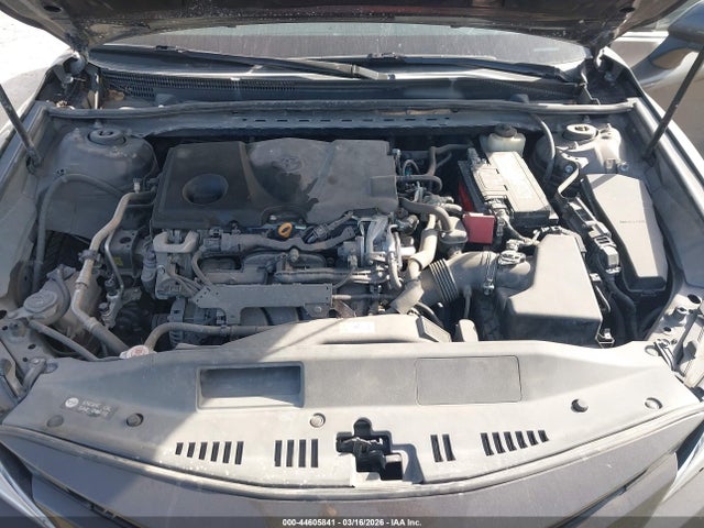 4T1B11HK0JU051960 Toyota CAMRY LE