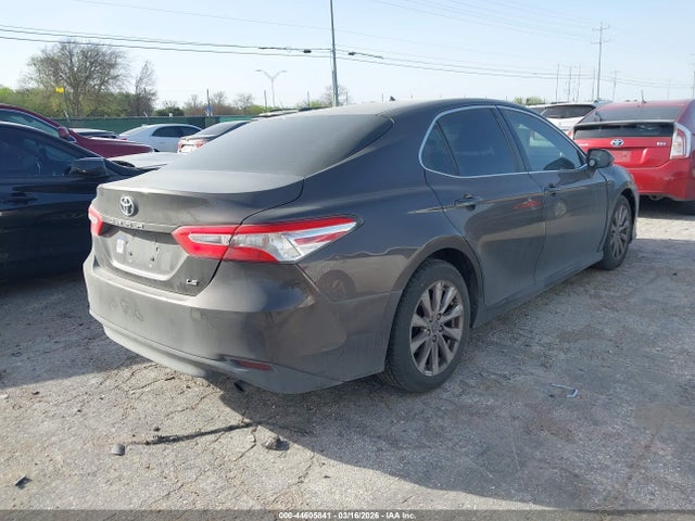 4T1B11HK0JU051960 Toyota CAMRY LE