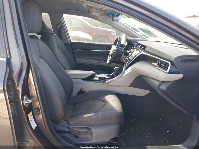 4T1B11HK0JU051960 Toyota CAMRY LE