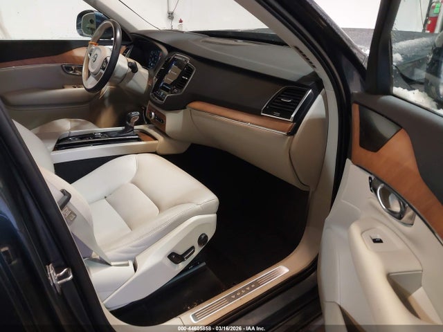YV4A22PK7M1690005 Volvo Xc90 T6 Momentum 7 Passenger