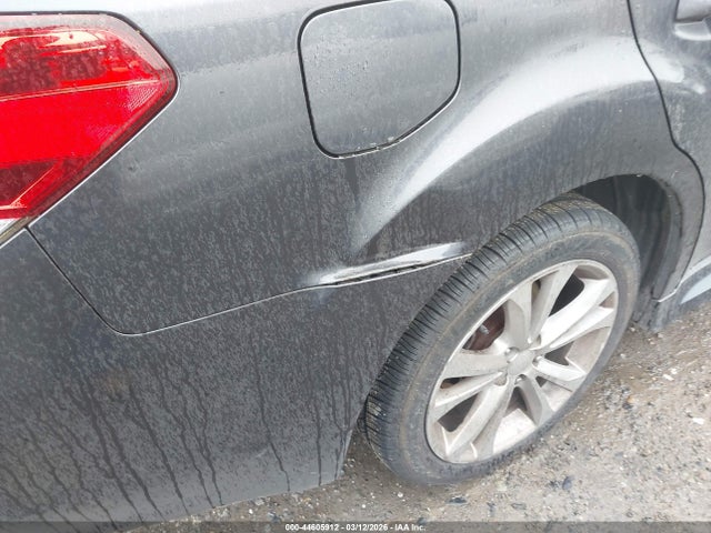 44605912 :رقم المزاد ، 4S3BMBC65D3031404 vin ، 2013 Subaru Legacy 2.5i Premium مزاد بيع