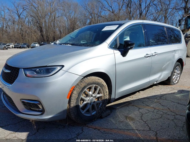 Auction sale of the 2024 Chrysler Pacifica Touring L, vin: 2C4RC1BG3RR173223, lot number: 44605915