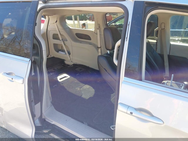 Auction sale of the 2024 Chrysler Pacifica Touring L, vin: 2C4RC1BG3RR173223, lot number: 44605915