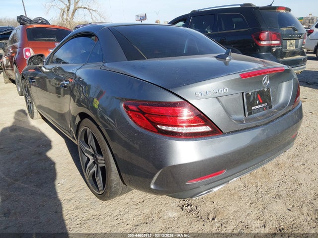 44605923 :رقم المزاد ، W1KPK3JA7LF172907 vin ، 2020 Mercedes-benz Slc 300 مزاد بيع