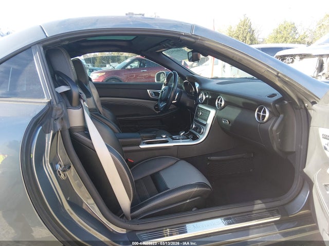 44605923 :رقم المزاد ، W1KPK3JA7LF172907 vin ، 2020 Mercedes-benz Slc 300 مزاد بيع