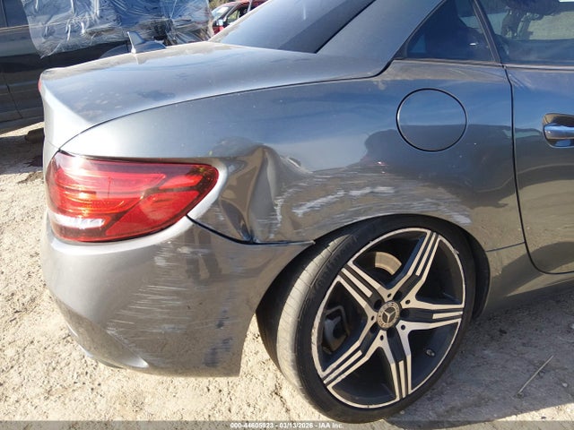 44605923 :رقم المزاد ، W1KPK3JA7LF172907 vin ، 2020 Mercedes-benz Slc 300 مزاد بيع