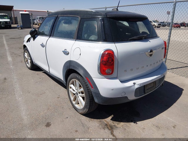 2013 MINI COUNTRYMAN WMWZB3C50DWM09707 Photo 2