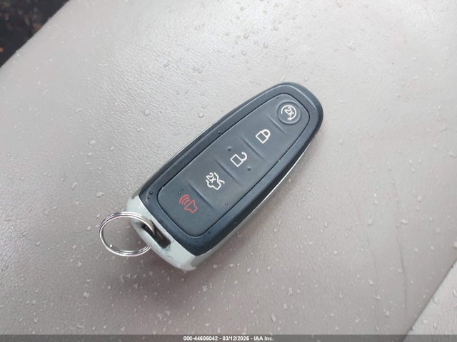 1FMCU9J99HUE25364 Ford Escape Titanium